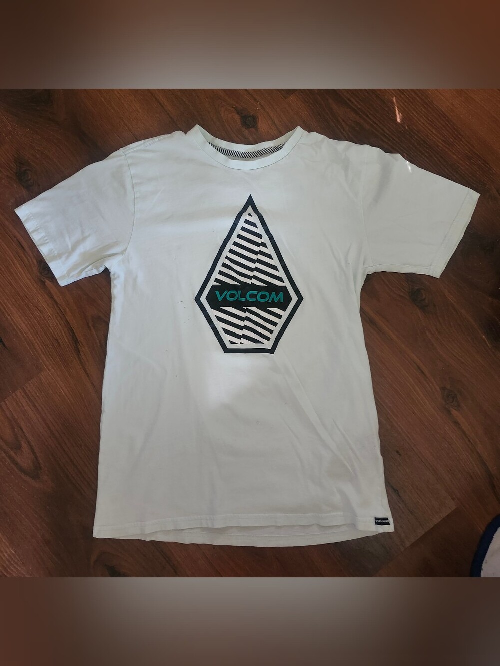 Volcom Short Sleeve Boy's Tee Size XL Color Is Light Mint Green